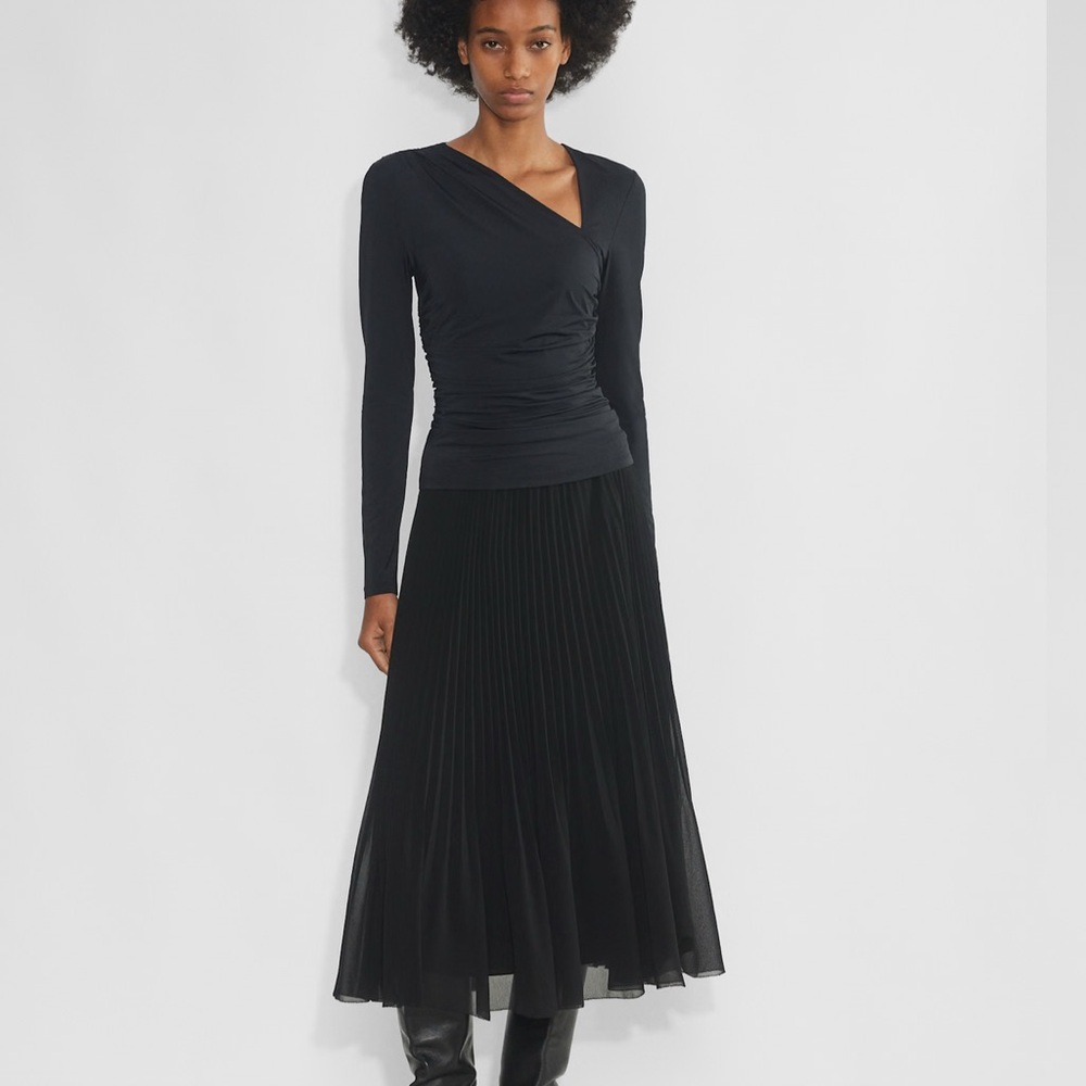 Aritzia Black Longsleev